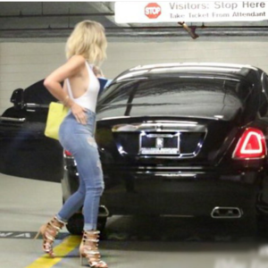 khloe kardashian white bodysuit
