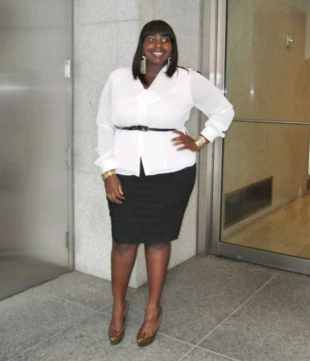 Ways to wear black pencil skirt for plus size women to work