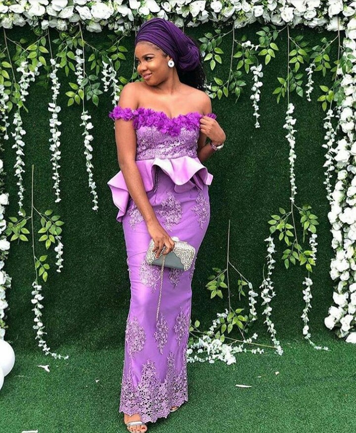 Latest Lace Asoebi Styles For Wedding Guests (720 x 875 Pixel)