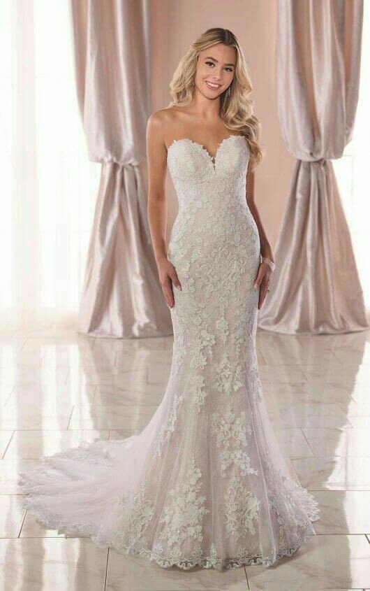 Chantilly lace gown Chantilly lace gown