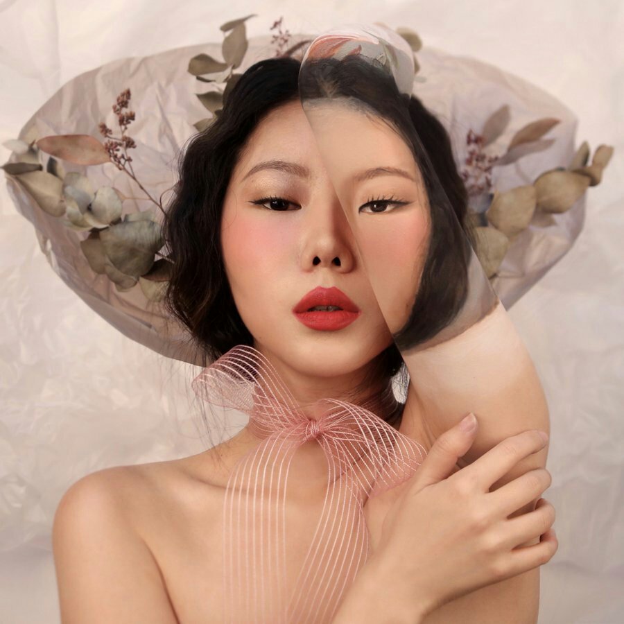 Bizarre makeup Bizarre makeup