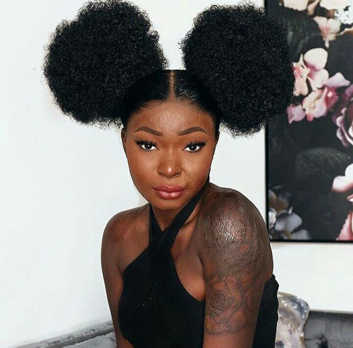 Shalom blac Afro bun