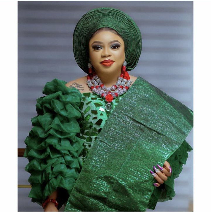 Green lace for traditional wedding Green lace for traditional marriage