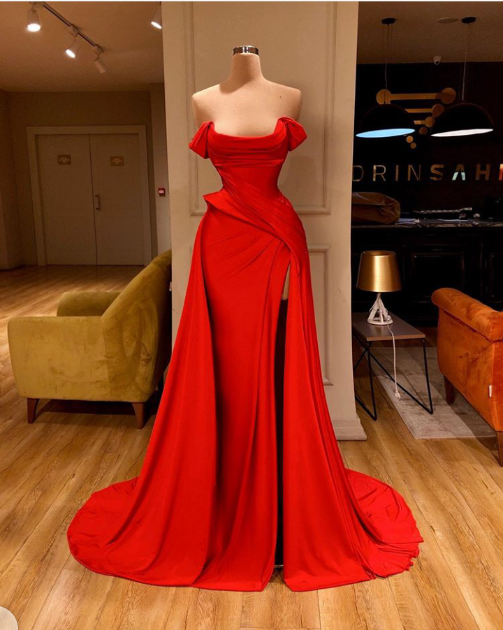 Off shoulder red dress 