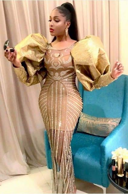 Bubble sleeve lace gown