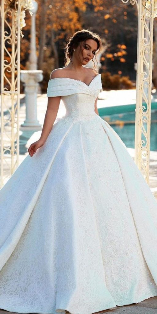 Cinderella type of wedding dress Cinderella type wedding dress