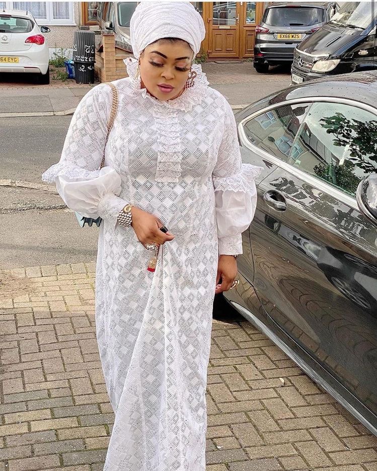 White lace dress for Nigerian women
