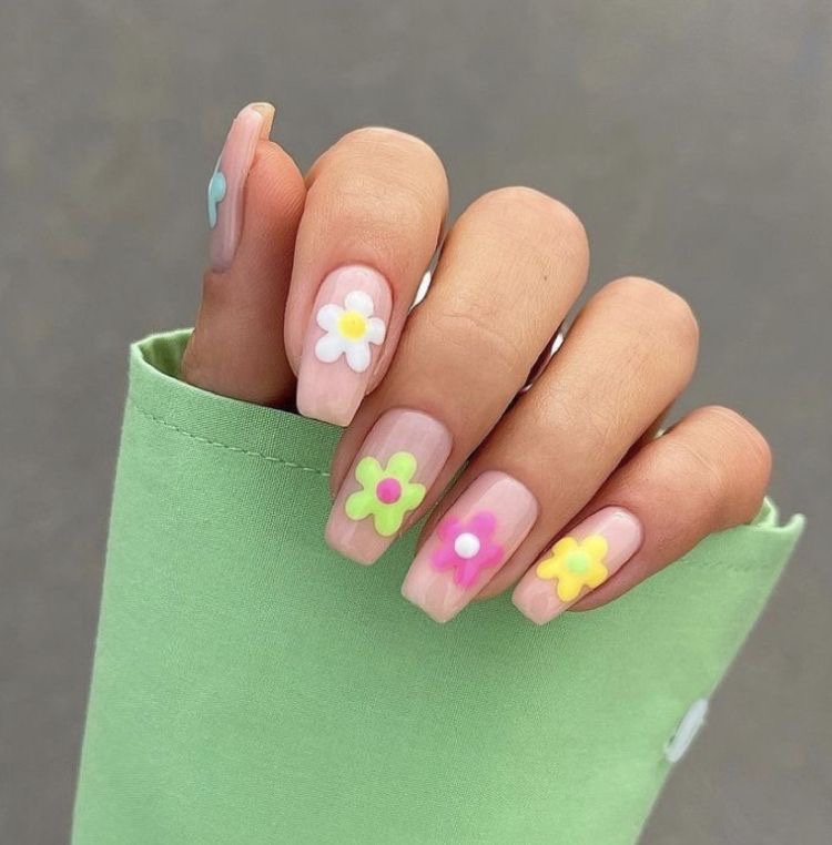 Pastel nails 