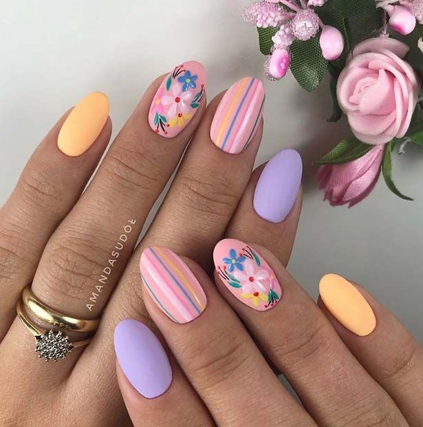 short acrylic nails