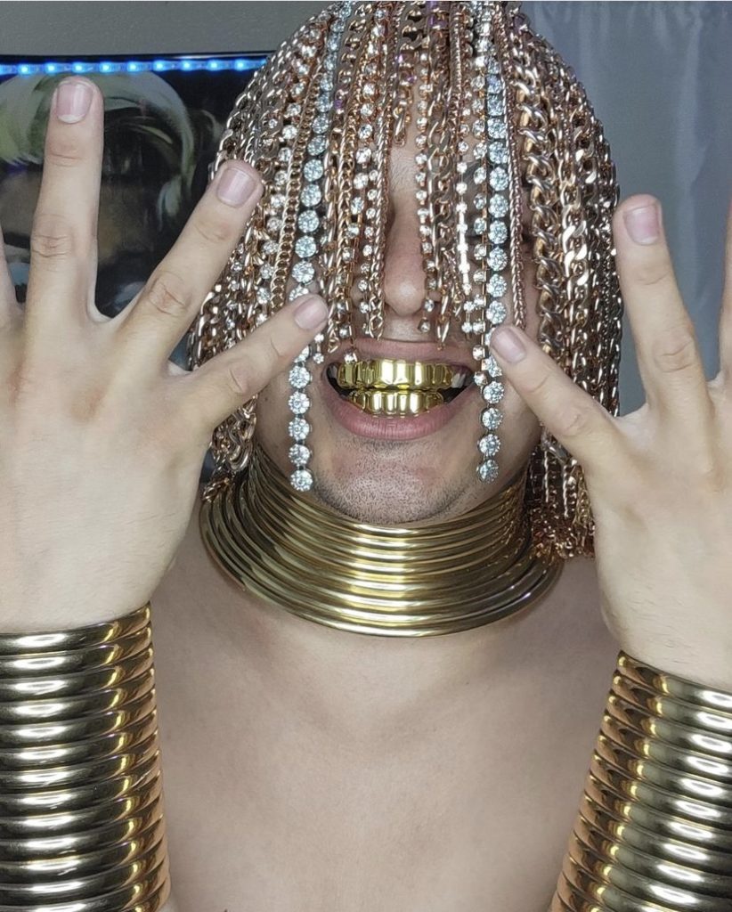 Mexican Rapper Dan Sur Implants Gold Chain Into His Scalp